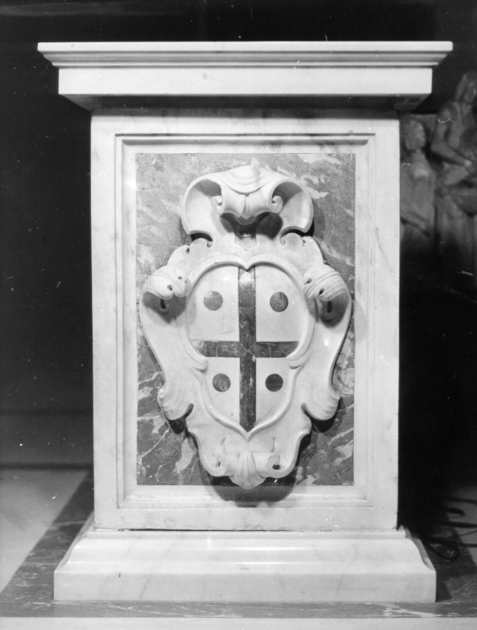 plinto, serie - ambito apuano (sec. XVIII)