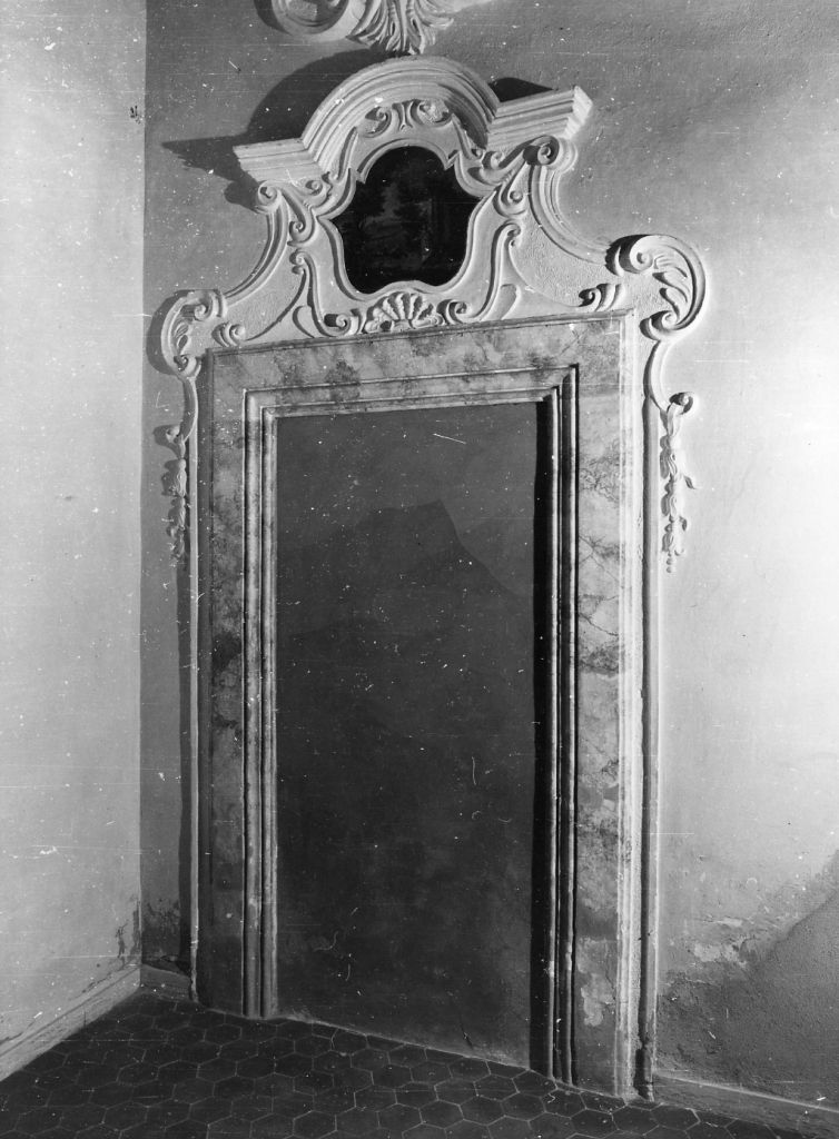 porta, serie di Vanzi Sebastiano, Sandrini Giovan Maria (metà sec. XVIII)