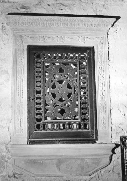 fonte battesimale - ambito garfagnino (sec. XVI)