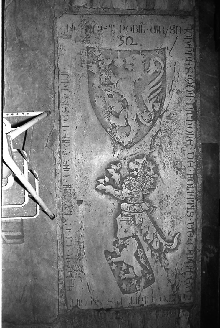 lapide tombale, opera isolata - bottega toscana (sec. XIV)