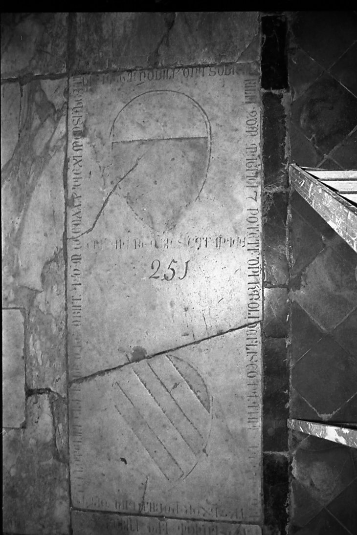 lapide tombale, opera isolata - ambito toscano (sec. XV)