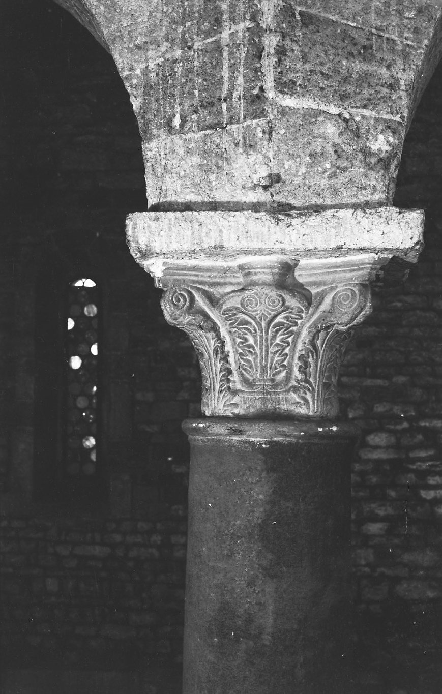 capitello composito - ambito bizantino-longobardo (secc. VI/ VII)