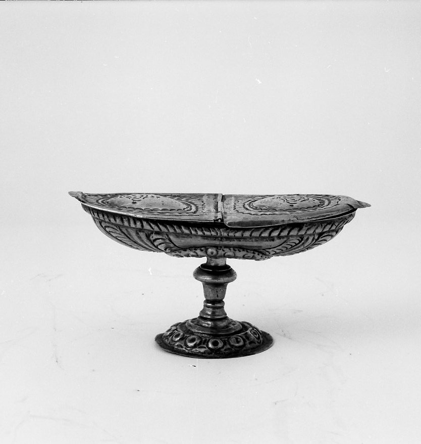 navicella portaincenso - bottega toscana (prima metà sec. XVII)