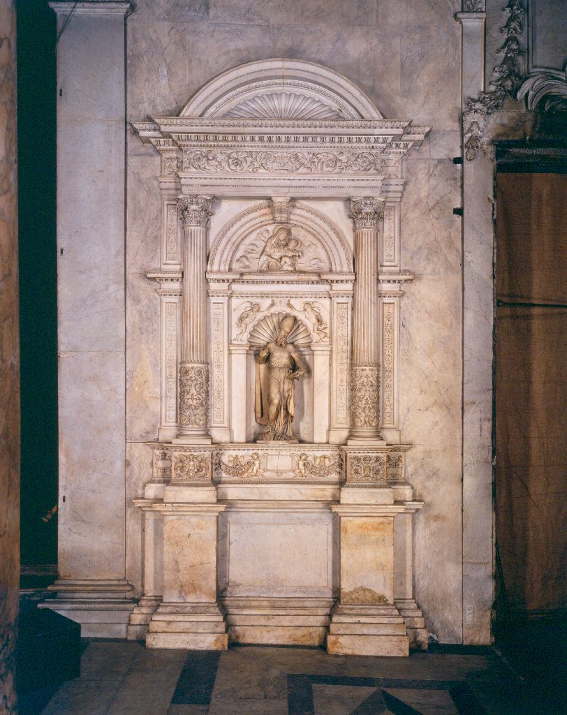 San Biagio/ Madonna col Bambino (altare) di Fancelli Pandolfo, Stagi Stagio (sec. XVI)