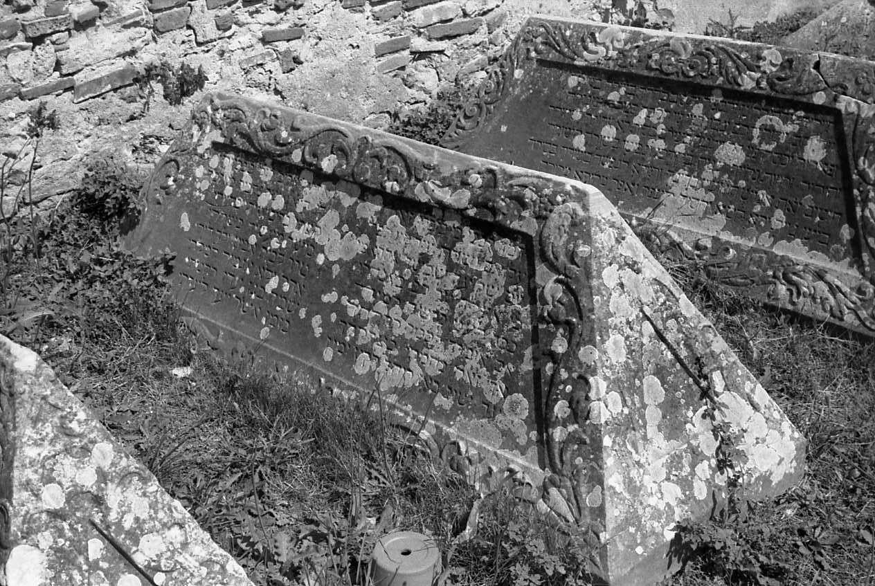 monumento funebre - bottega toscana (seconda metà sec. XVIII)