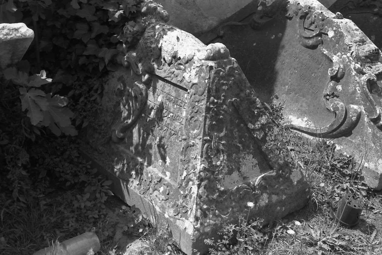 monumento funebre - bottega toscana (sec. XVIII)