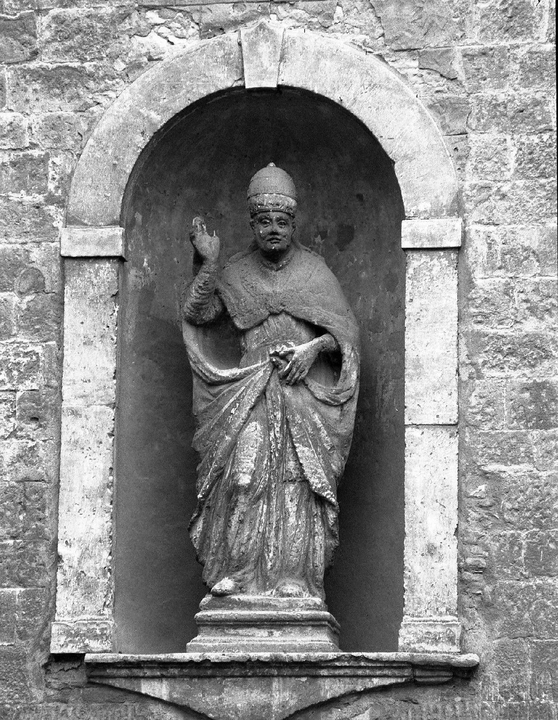 San Lino papa (statua) di Ricciarelli Leonardo (seconda metà sec. XVI)