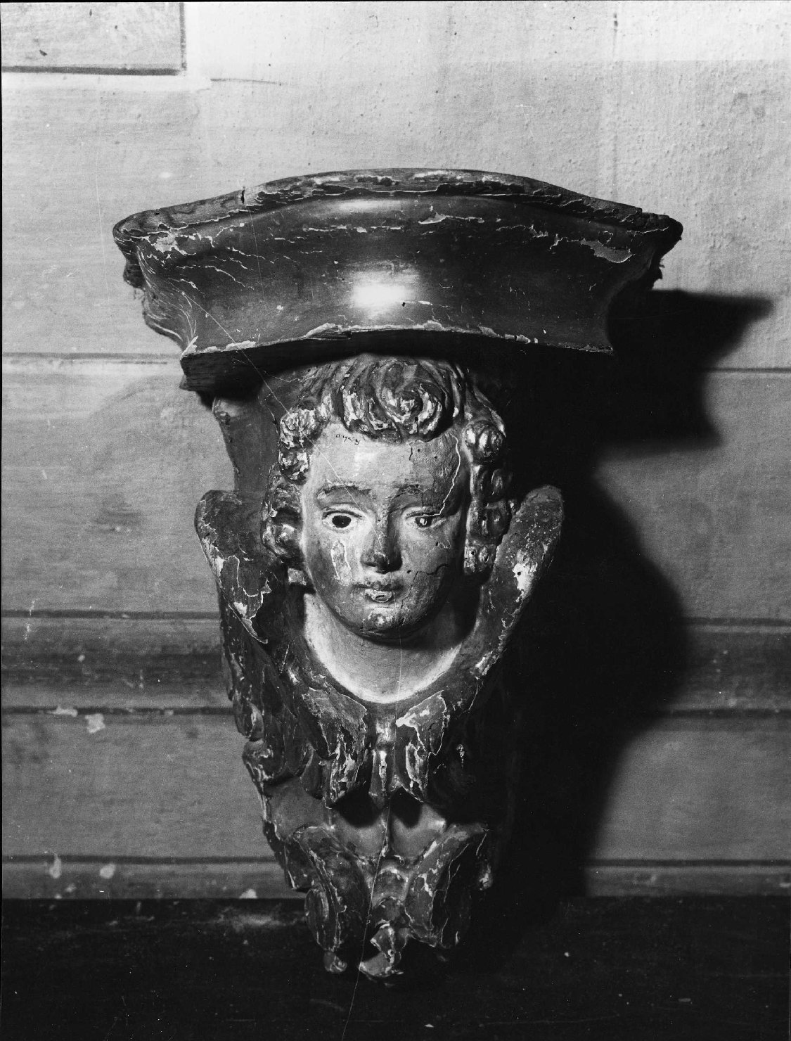 mensola - bottega volterrana (sec. XVIII)