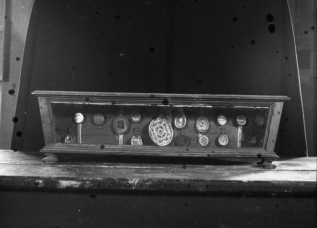 reliquiario a teca - a urna - bottega italiana (metà sec. XIX)