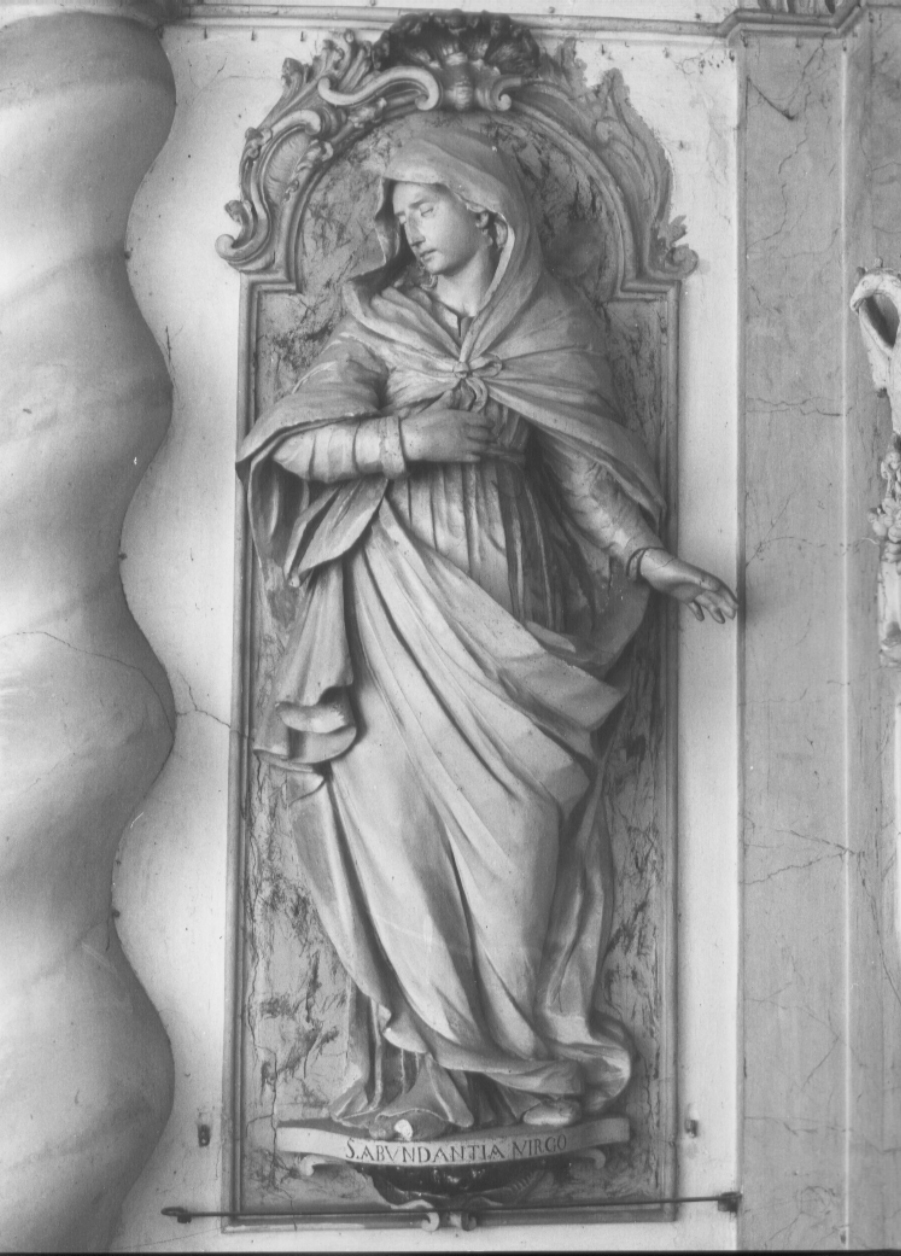 Santa (statua, opera isolata) - bottega Italia centrale (prima metà sec. XVIII)