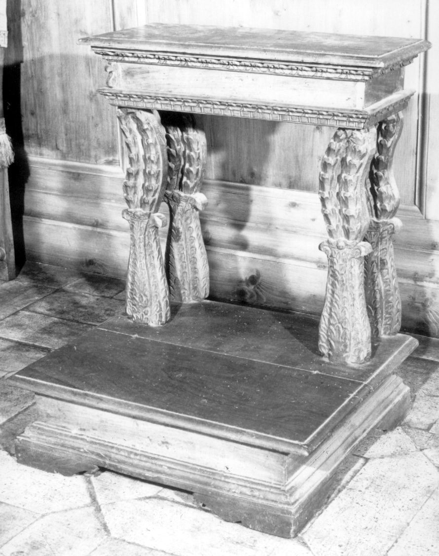 inginocchiatoio, opera isolata - bottega Italia centrale (inizio sec. XVII)