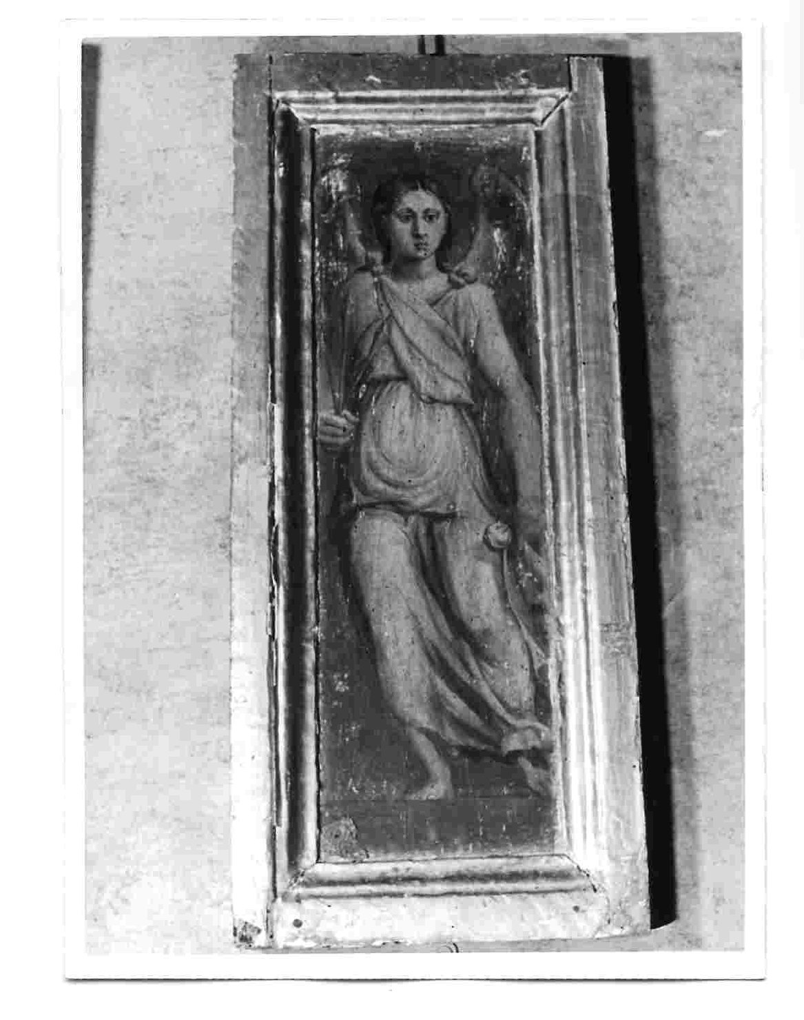 angelo con tre lance (dipinto, elemento d'insieme) di Raffaellino del Colle (maniera) (sec. XVI)