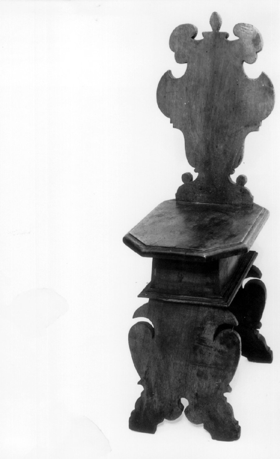 sgabello, opera isolata - bottega Italia centrale (seconda metà sec. XIX)