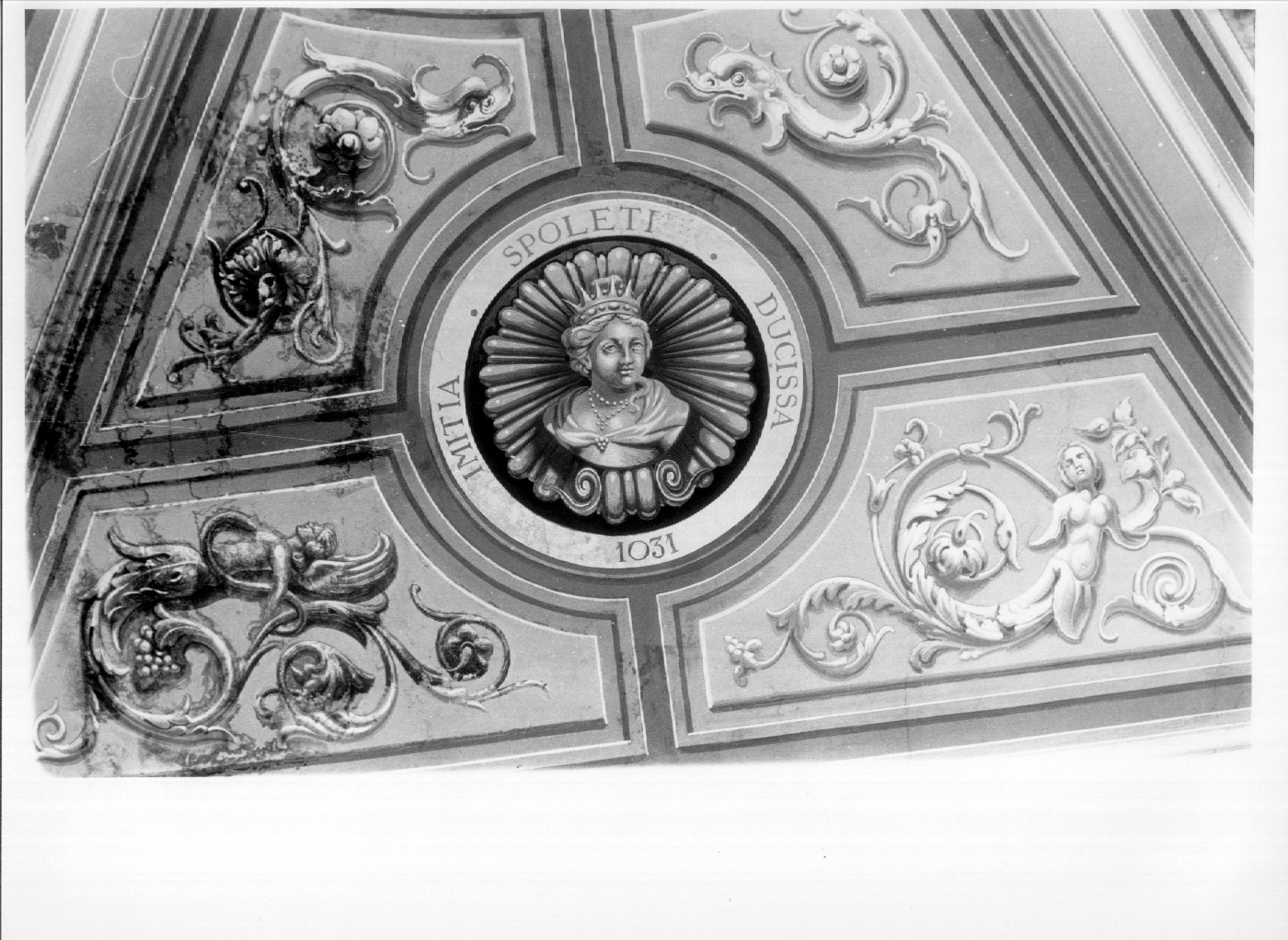 Imitia, duchessa di Spoleto (dipinto, complesso decorativo) di Moscatelli Giuseppe (attribuito), Peruzzi Benigno (attribuito) (inizio sec. XX)