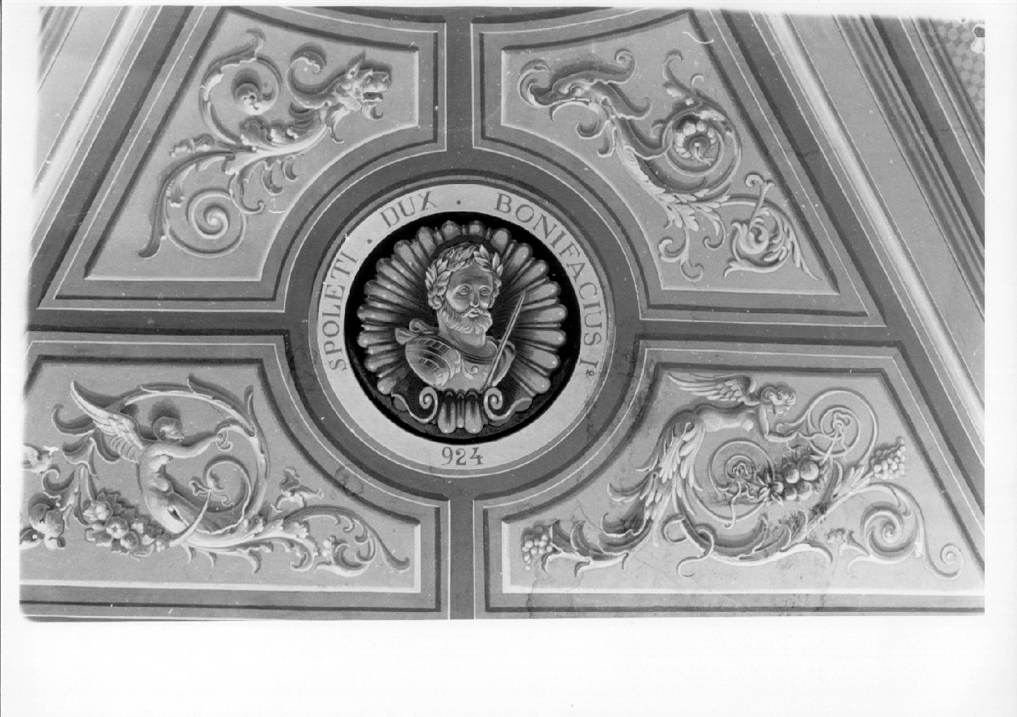 Bonifacio I, duca di Spoleto (dipinto, complesso decorativo) di Moscatelli Giuseppe (attribuito), Peruzzi Benigno (attribuito) (inizio sec. XX)