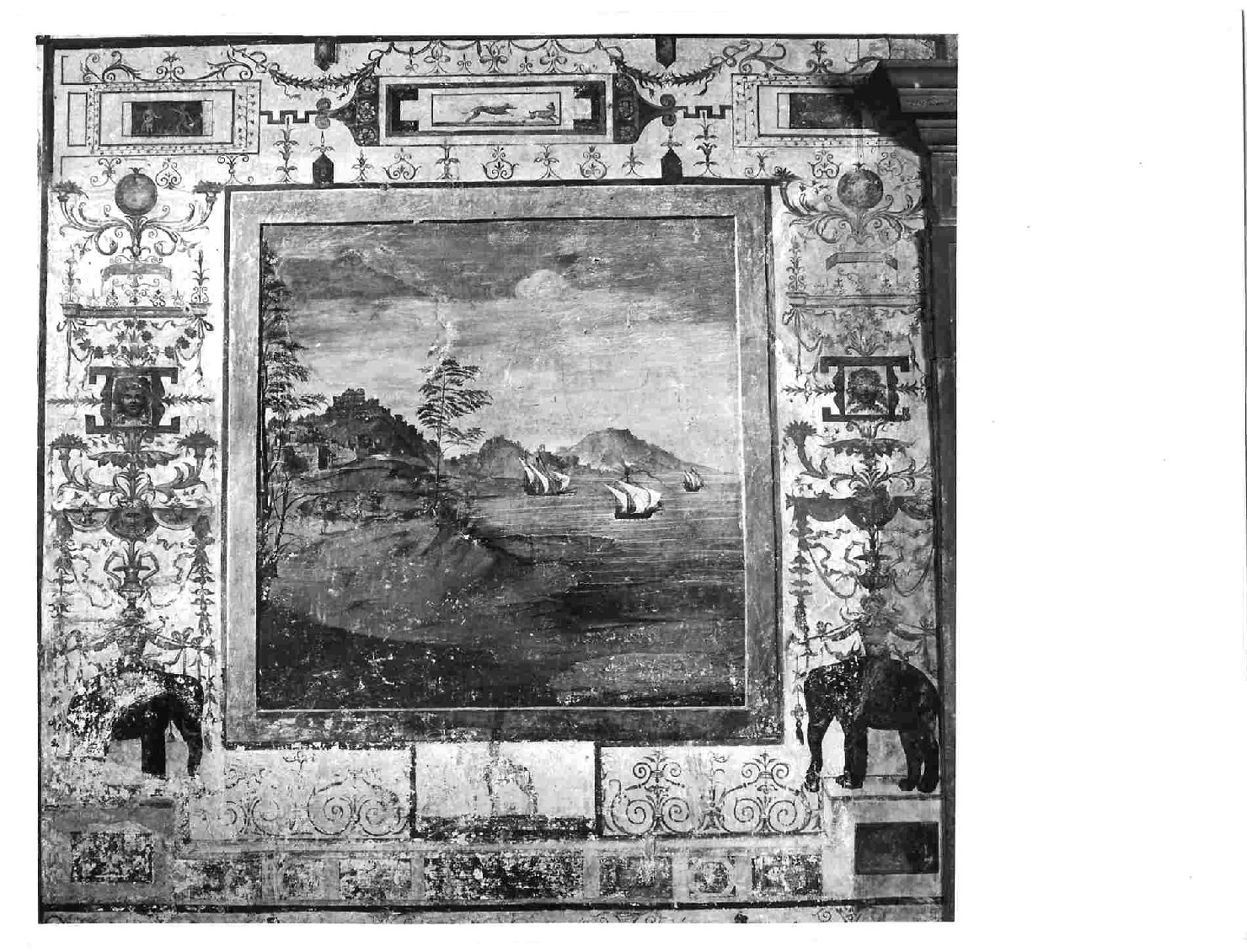 paesaggio e grottesche (dipinto, elemento d'insieme) di Gherardi Cristoforo (e aiuti) (sec. XVI)