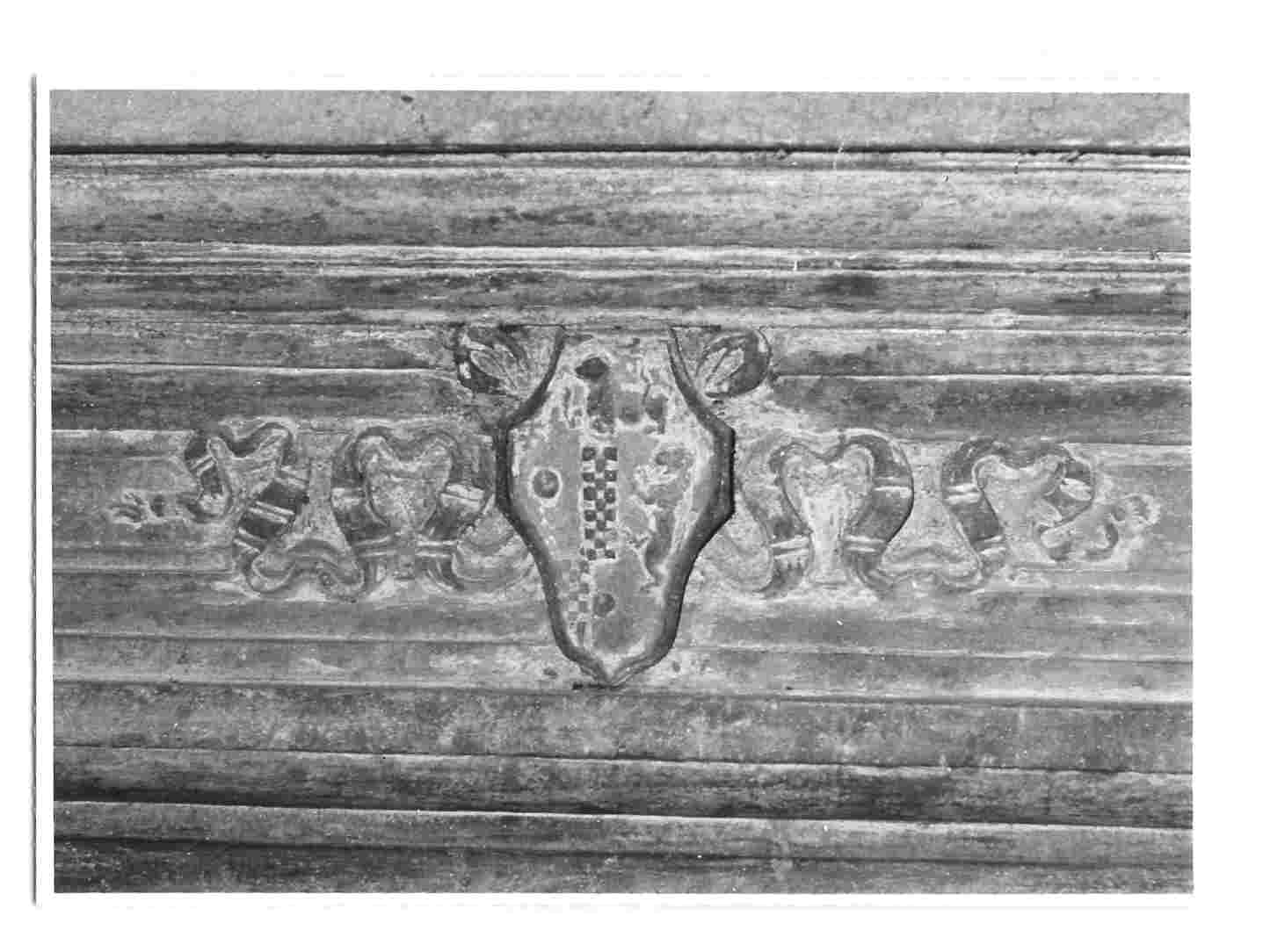 mostra di camino, opera isolata - bottega Italia centrale (sec. XVI)