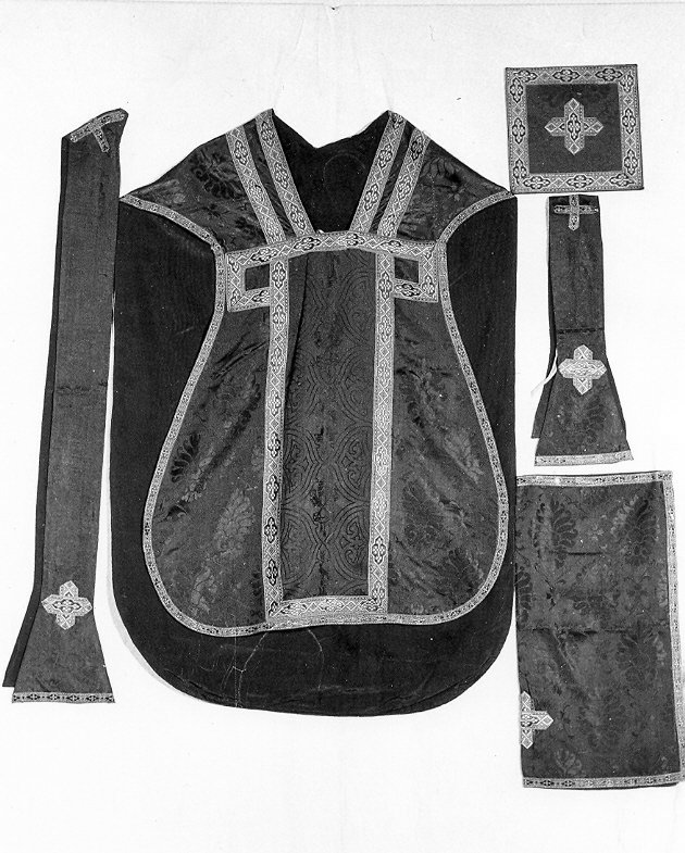 paramento liturgico, insieme - manifattura italiana (sec. XX)