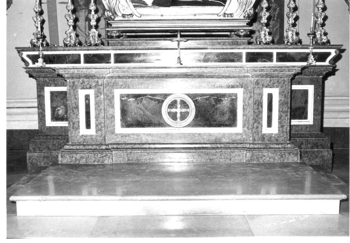 altare - bottega italiana (sec. XX)