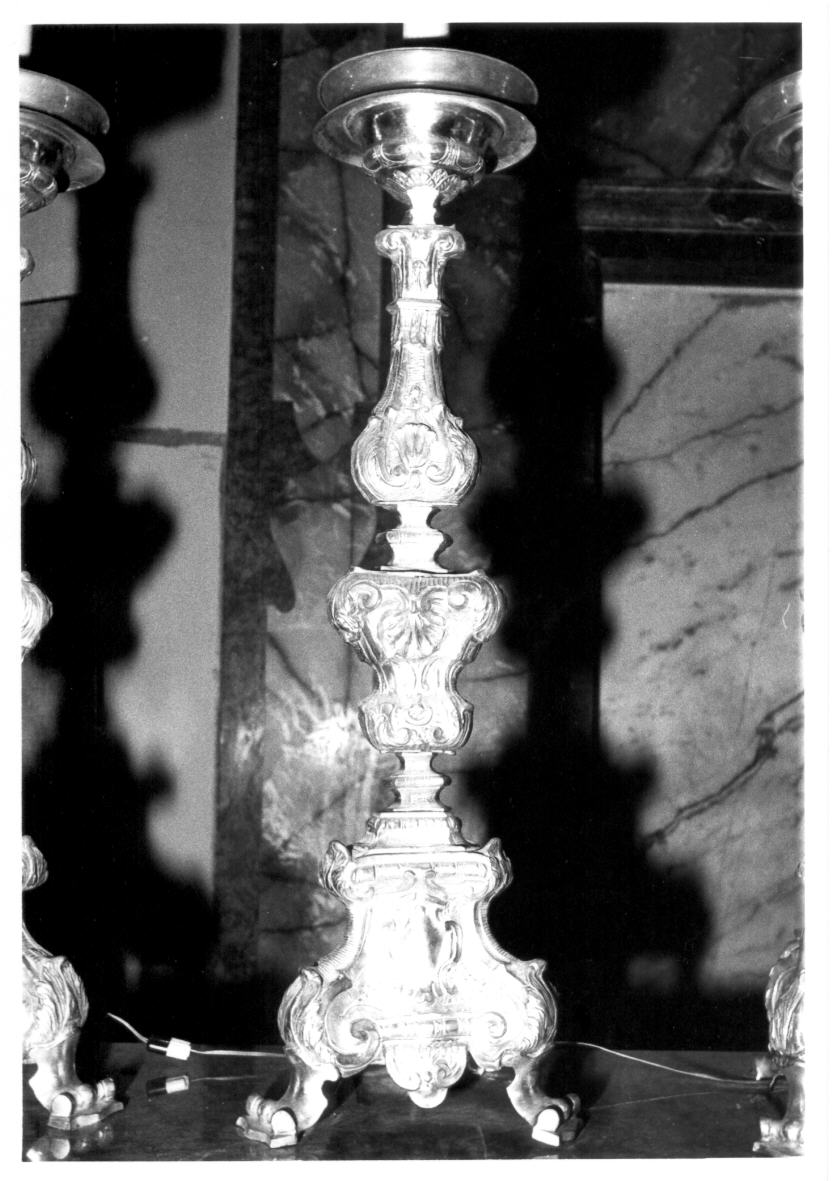 candeliere d'altare, serie - bottega italiana (fine sec. XVII)