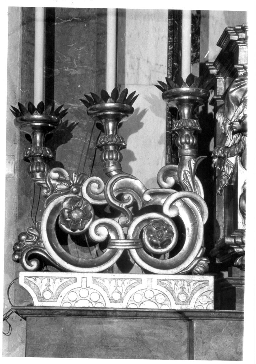 candeliere da chiesa, coppia - bottega umbra (sec. XIX)