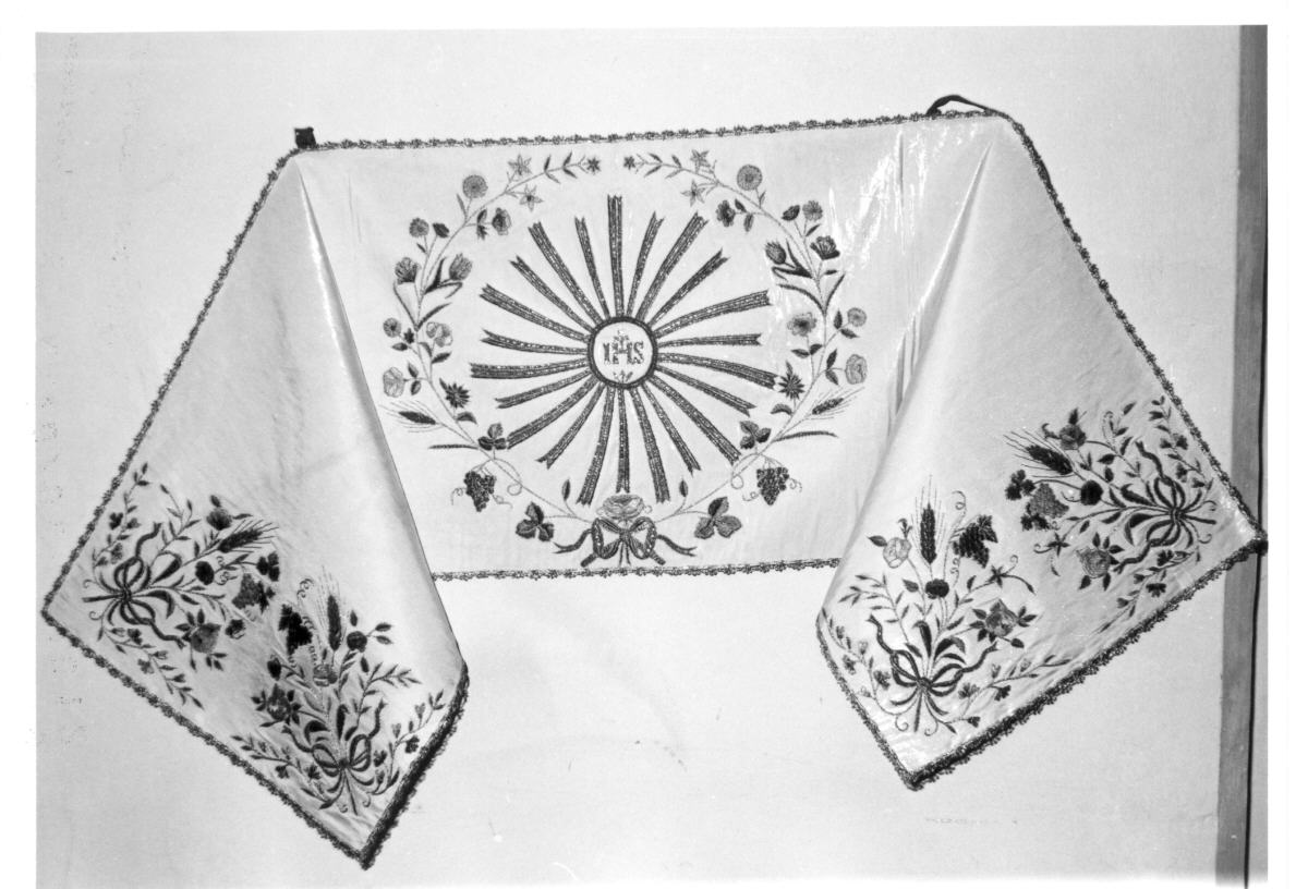 velo omerale per il SS. Sacramento - manifattura italiana (sec. XIX, sec. XX)