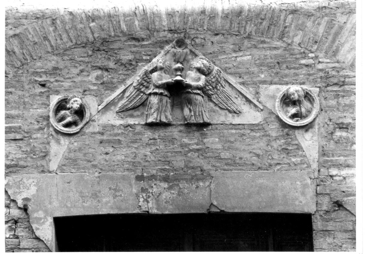 mostra di portale, frammento - bottega Italia centrale (sec. XV)