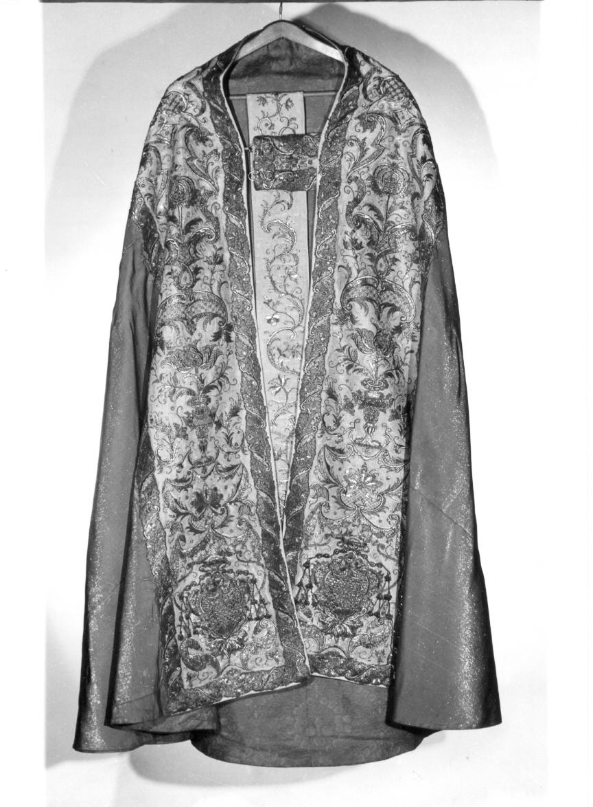 piviale - manifattura umbra (metà sec. XVIII)