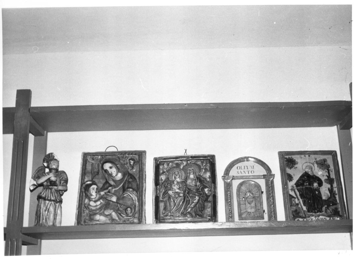 Madonna con Bambino e Sant'Anna (rilievo) - bottega derutese (secc. XVII/ XVIII)