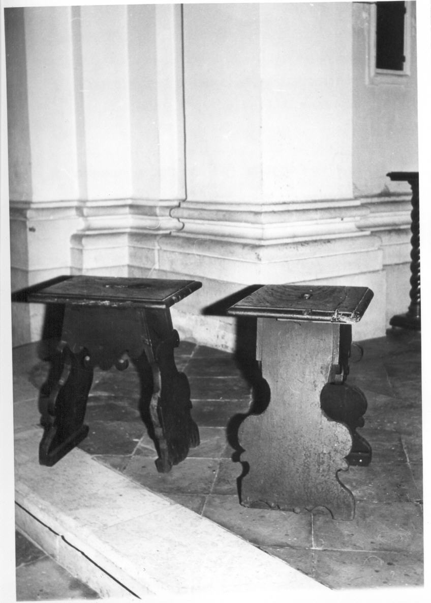 sgabello, coppia - bottega umbra (secc. XVIII/ XIX)