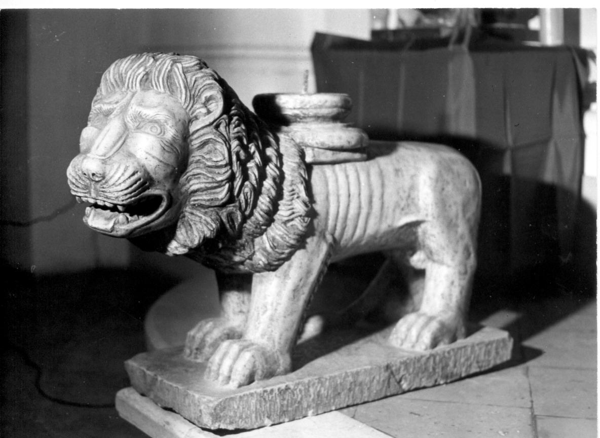 leone (scultura) - bottega Italia centrale (sec. XII)