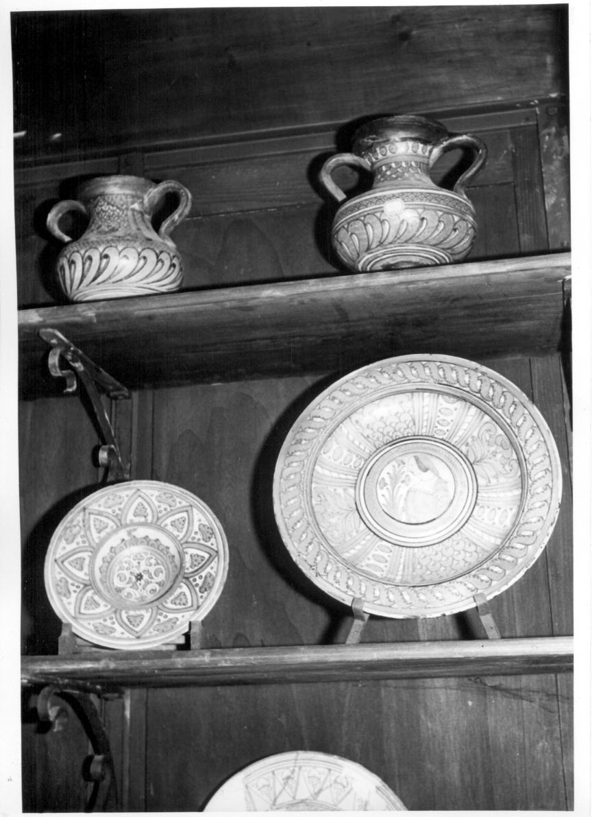 bacile - bottega derutese (prima metà sec. XVI)