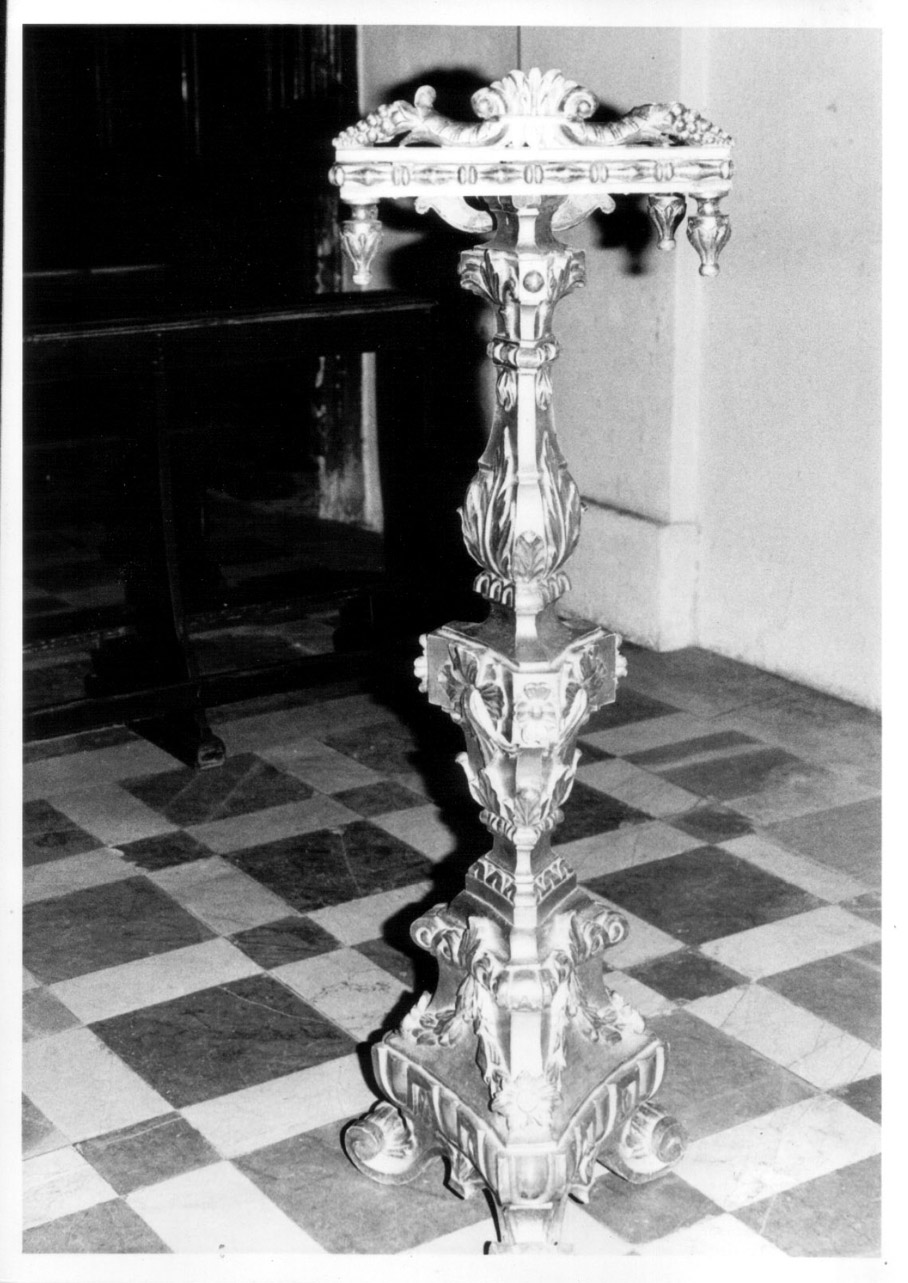 leggio a fusto, opera isolata - bottega Italia centrale (sec. XIX)