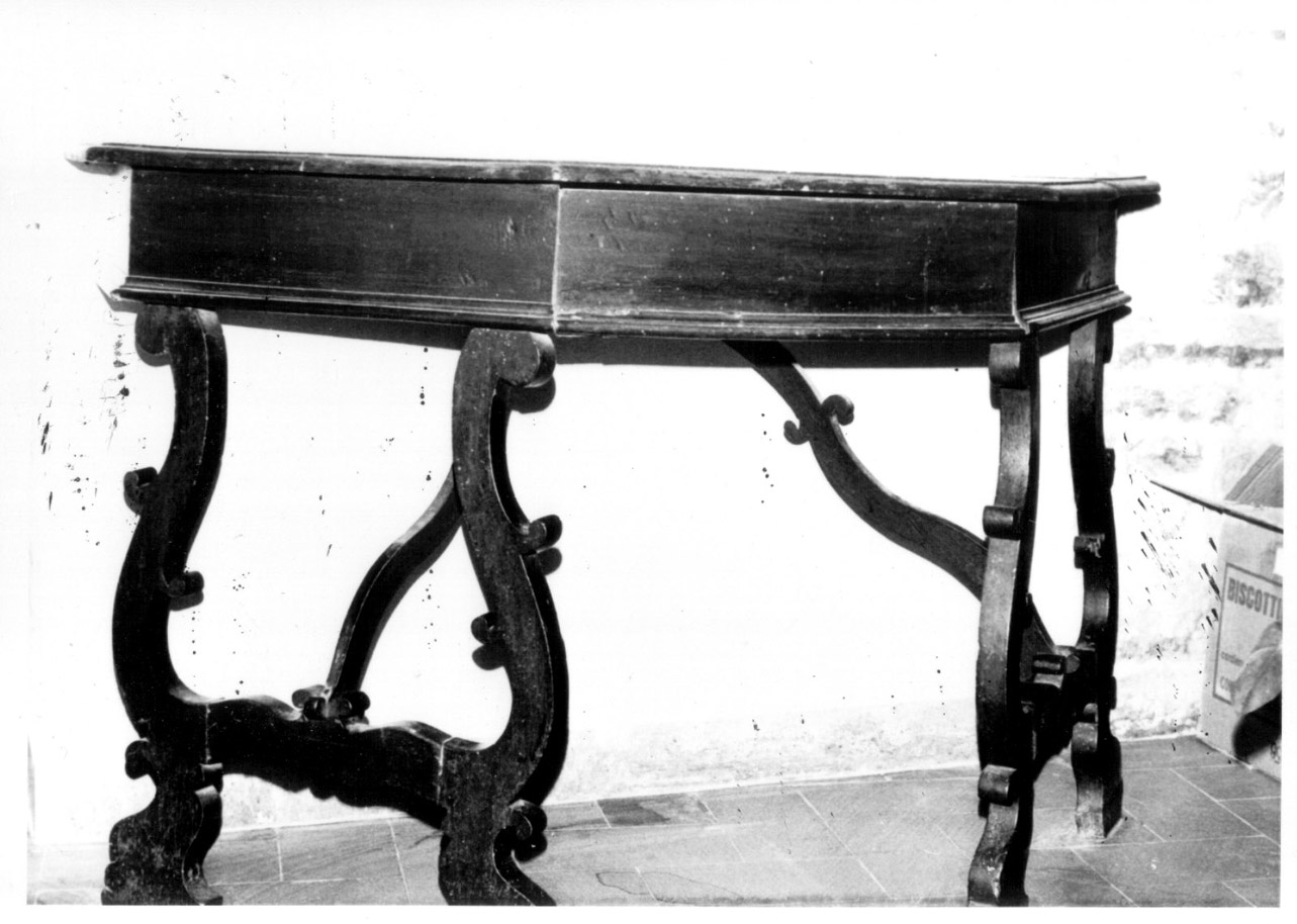 console, opera isolata - bottega Italia centrale (sec. XVIII)
