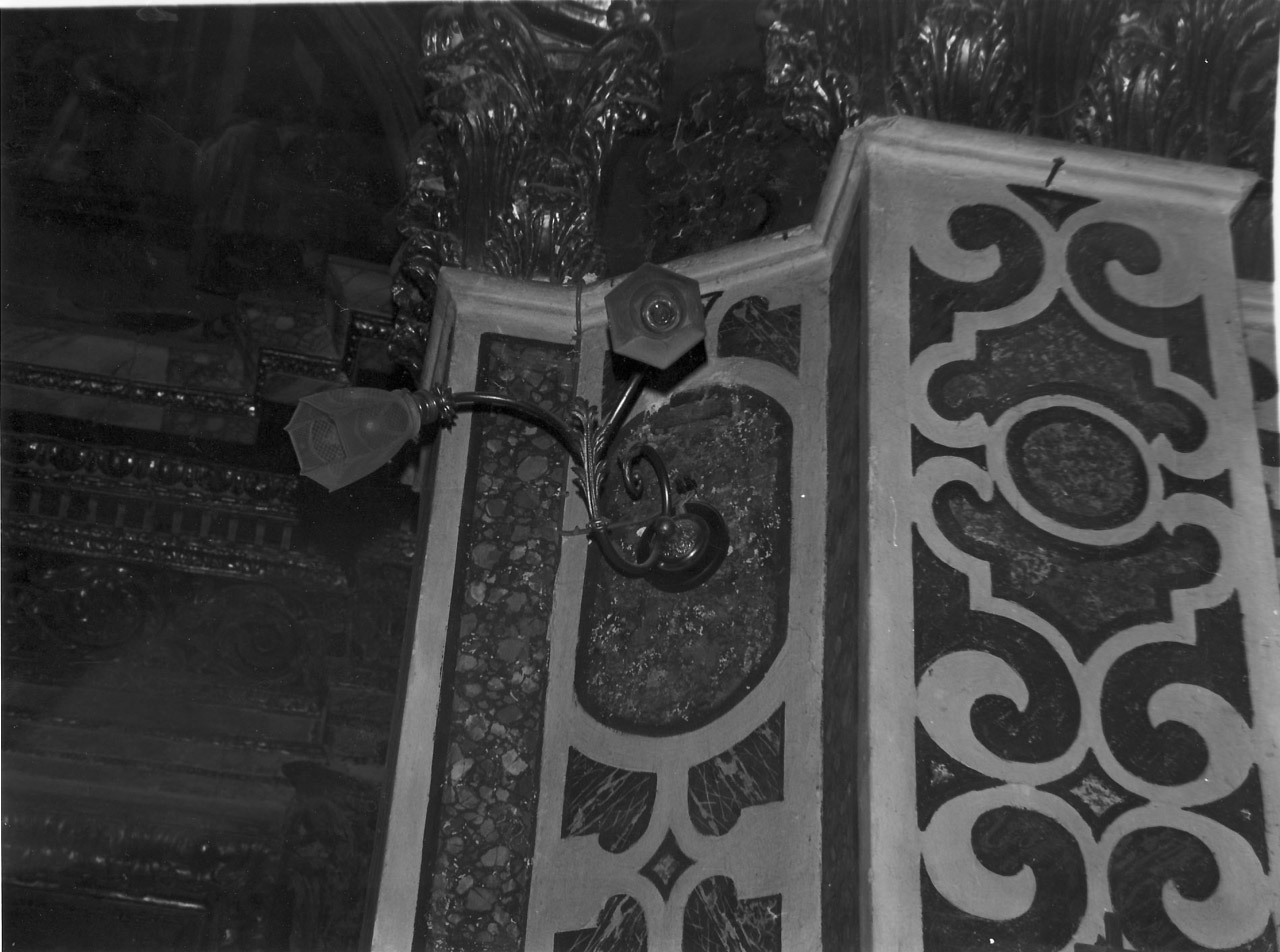 lampada - a muro, coppia - bottega eugubina (seconda metà sec. XVII)