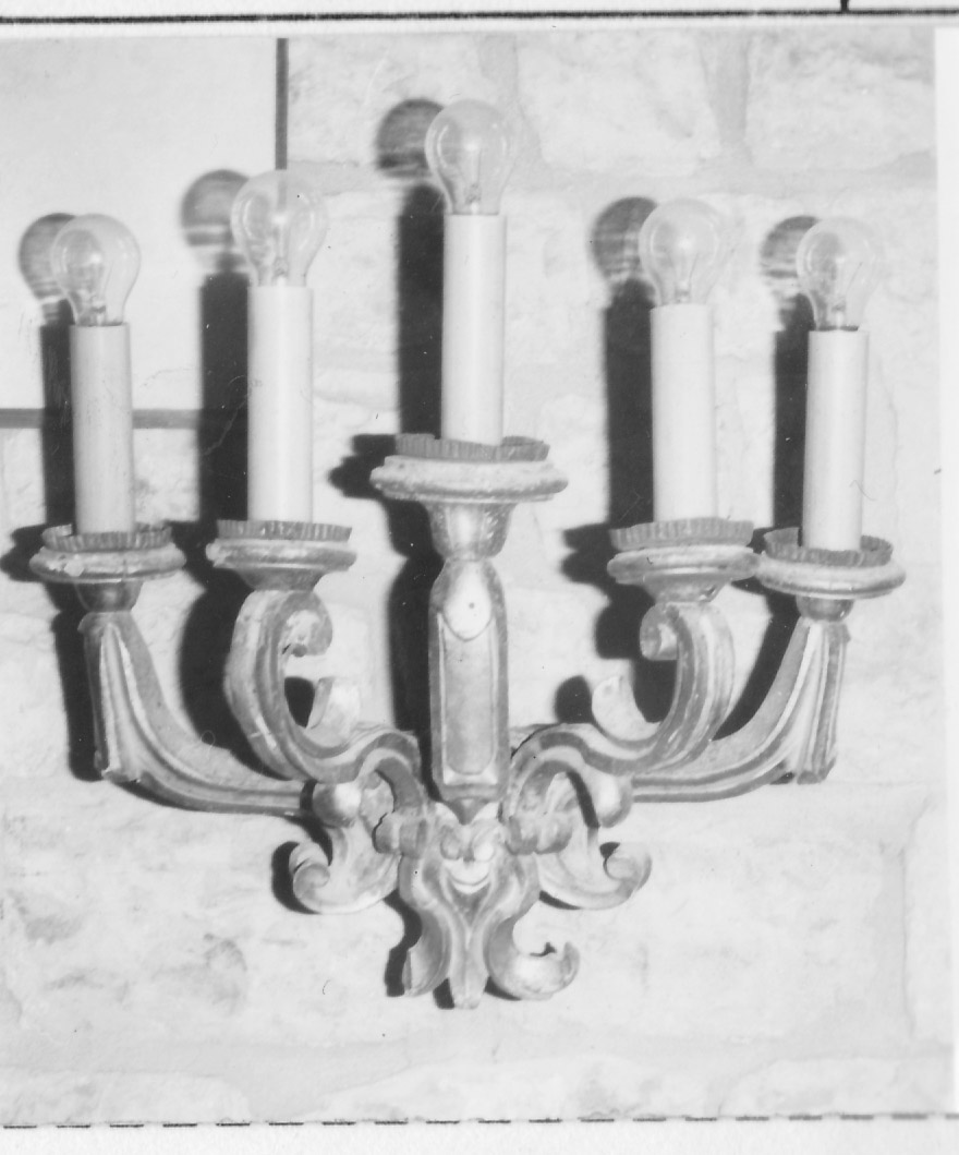 candeliere da parete, coppia - bottega eugubina (sec. XVII)