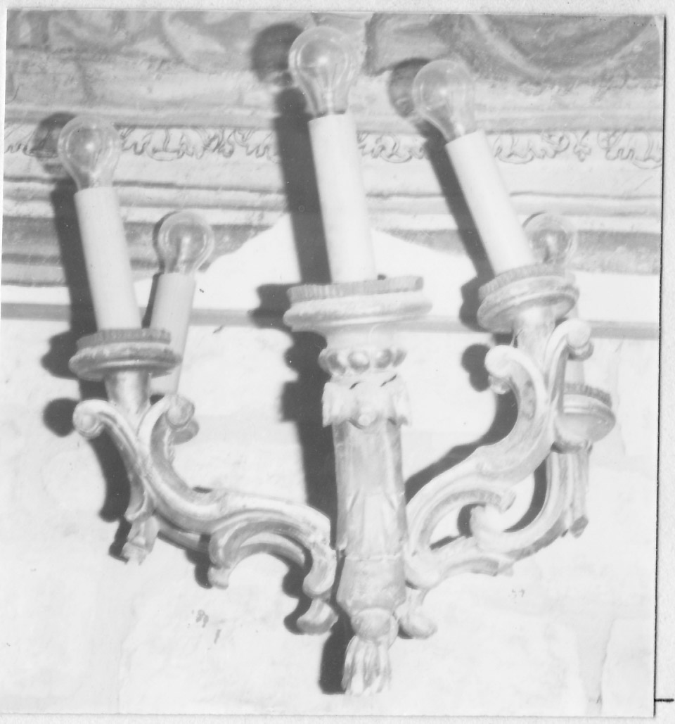 candeliere da parete, coppia - bottega eugubina (sec. XVII)