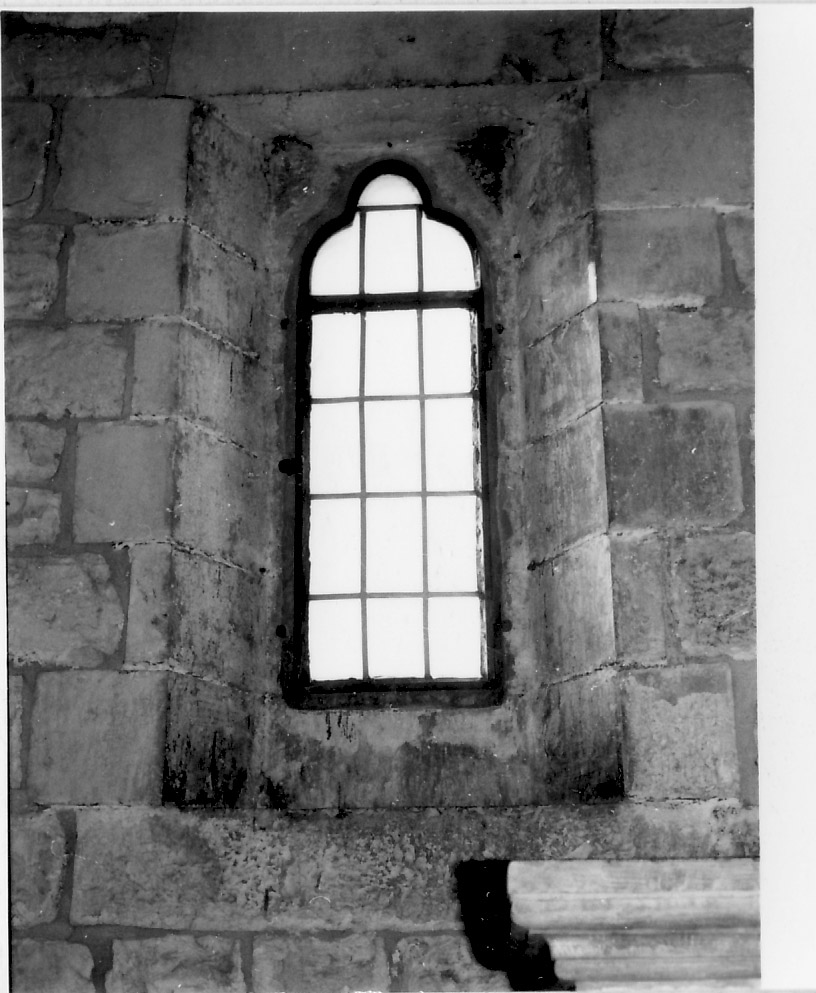 finestra, opera isolata - bottega eugubina (secondo quarto sec. XIII)