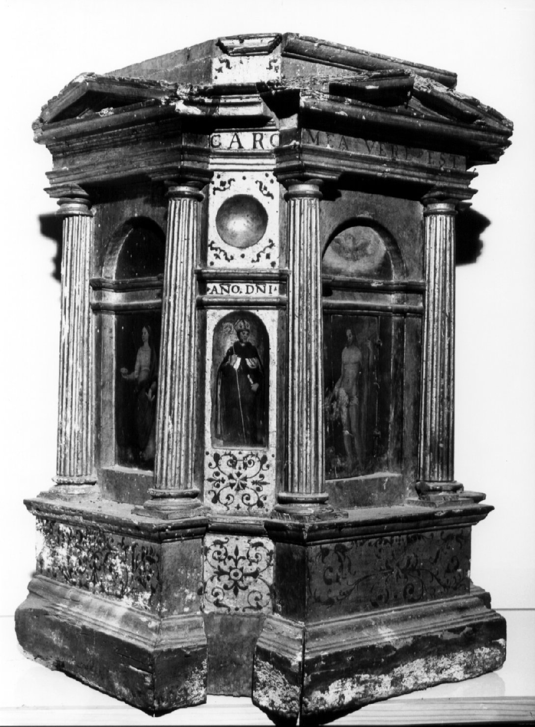 tabernacolo - a tempietto, opera isolata di Vannucci Pietro detto Perugino (bottega) (sec. XVI)
