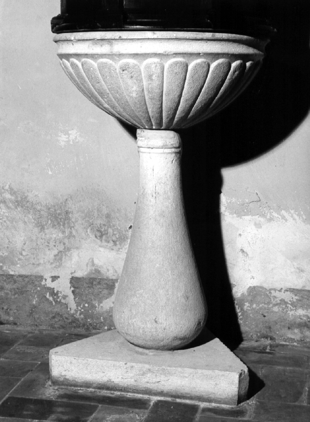 fonte battesimale, insieme - bottega umbra (seconda metà sec. XVI)