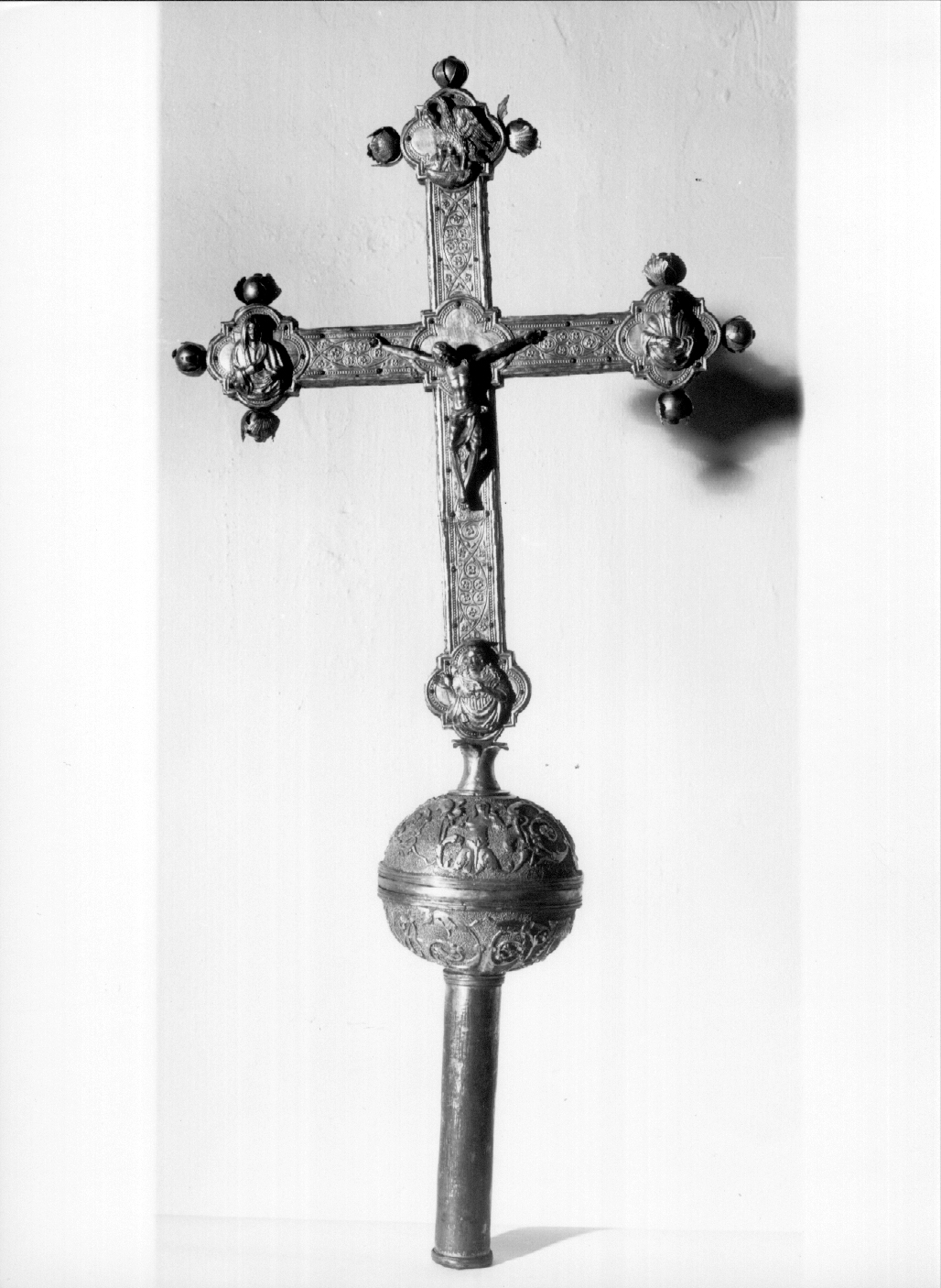 Cristo crocifisso (croce processionale, opera isolata) - bottega umbra (fine/inizio secc. XV/ XVI)