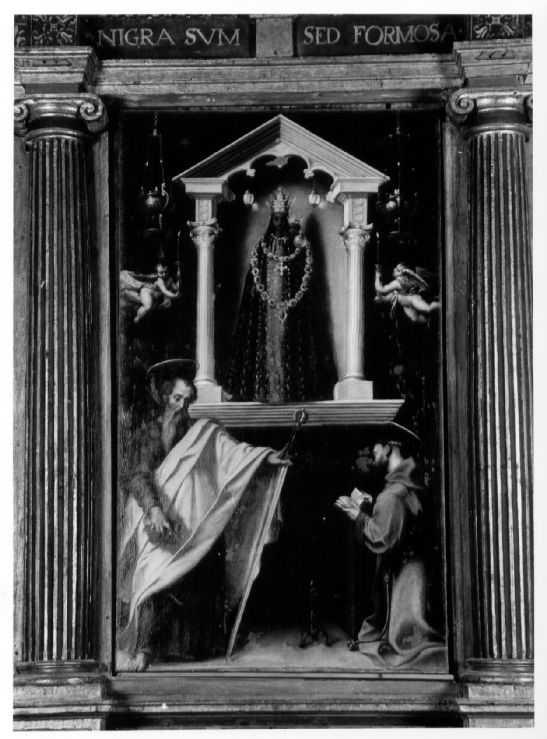 Madonna di Loreto con Santi (pala d'altare, complesso decorativo) di Vanni Francesco (attribuito) (sec. XVII)