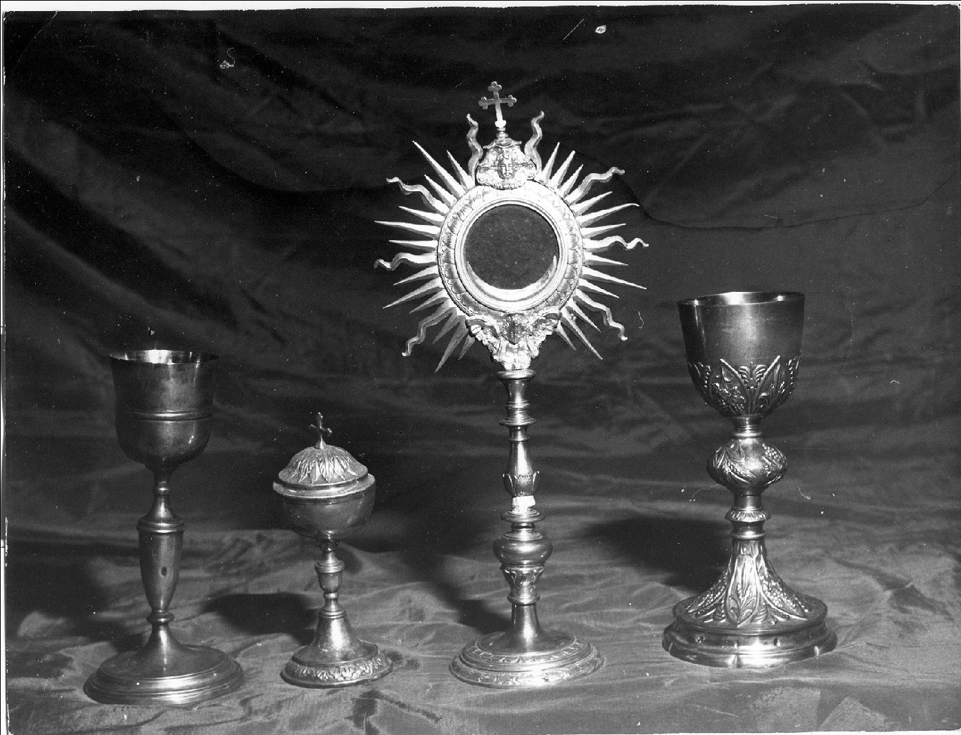 ostensorio - a raggiera, elemento d'insieme - bottega Italia centrale (sec. XIX)