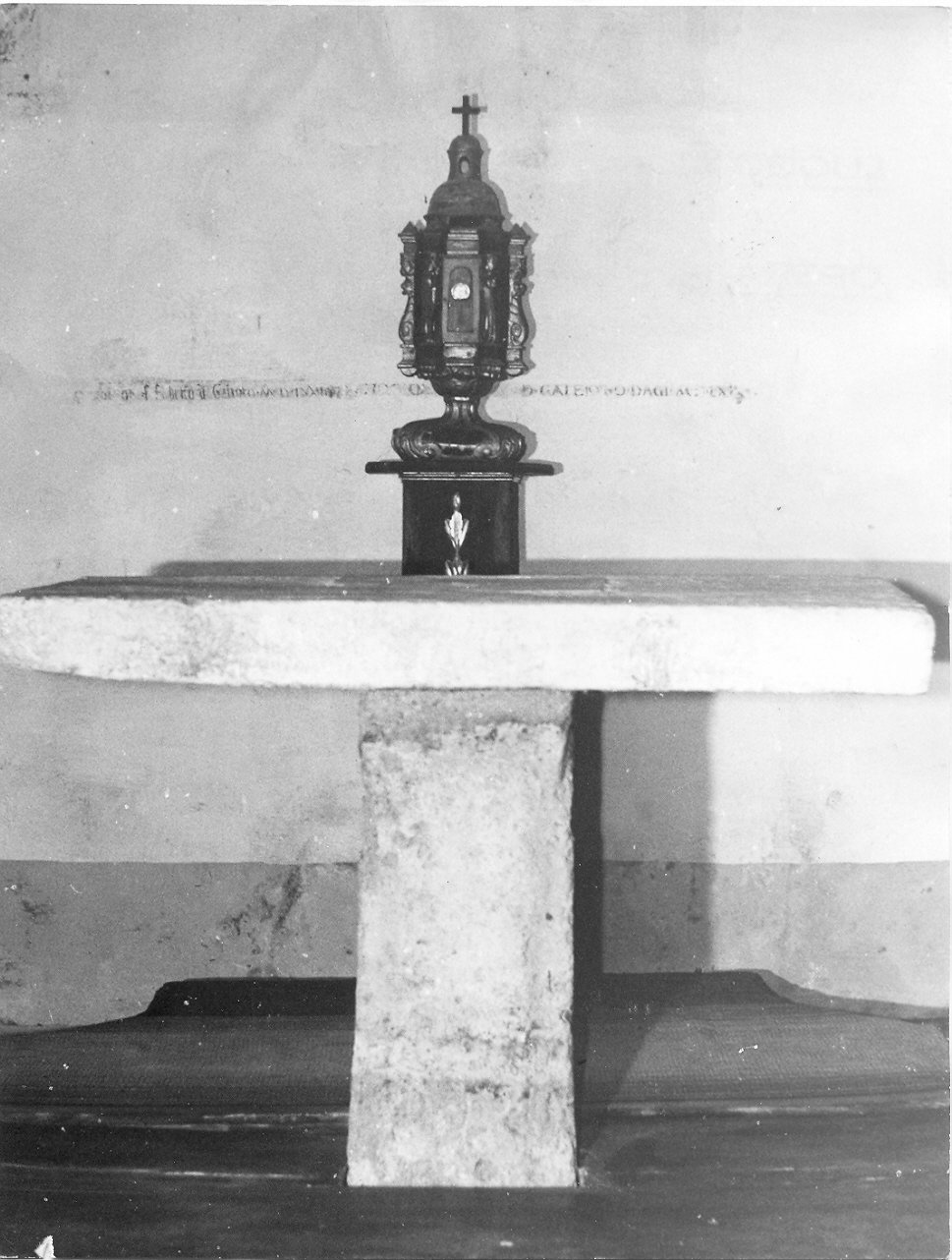 altare - a blocco, opera isolata - bottega Italia centrale (sec. XI)