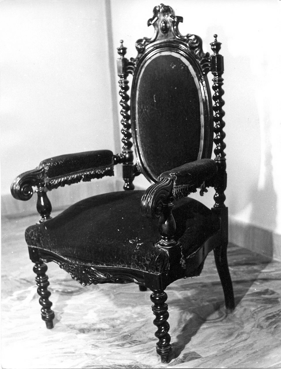 poltrona, opera isolata - bottega Italia centrale, manifattura Italia centrale (sec. XVII)