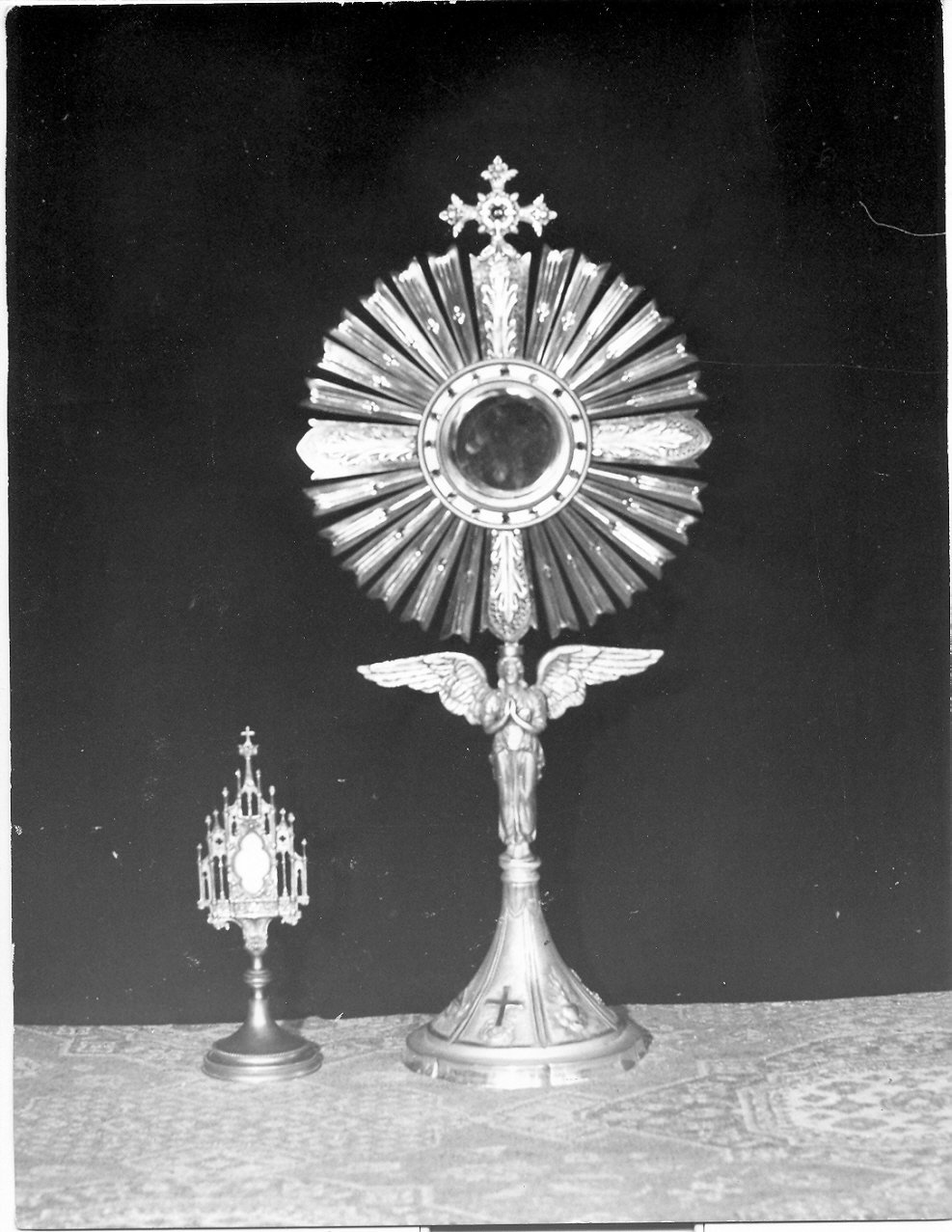 reliquiario - a trittico, opera isolata - bottega Italia centrale (sec. XX)