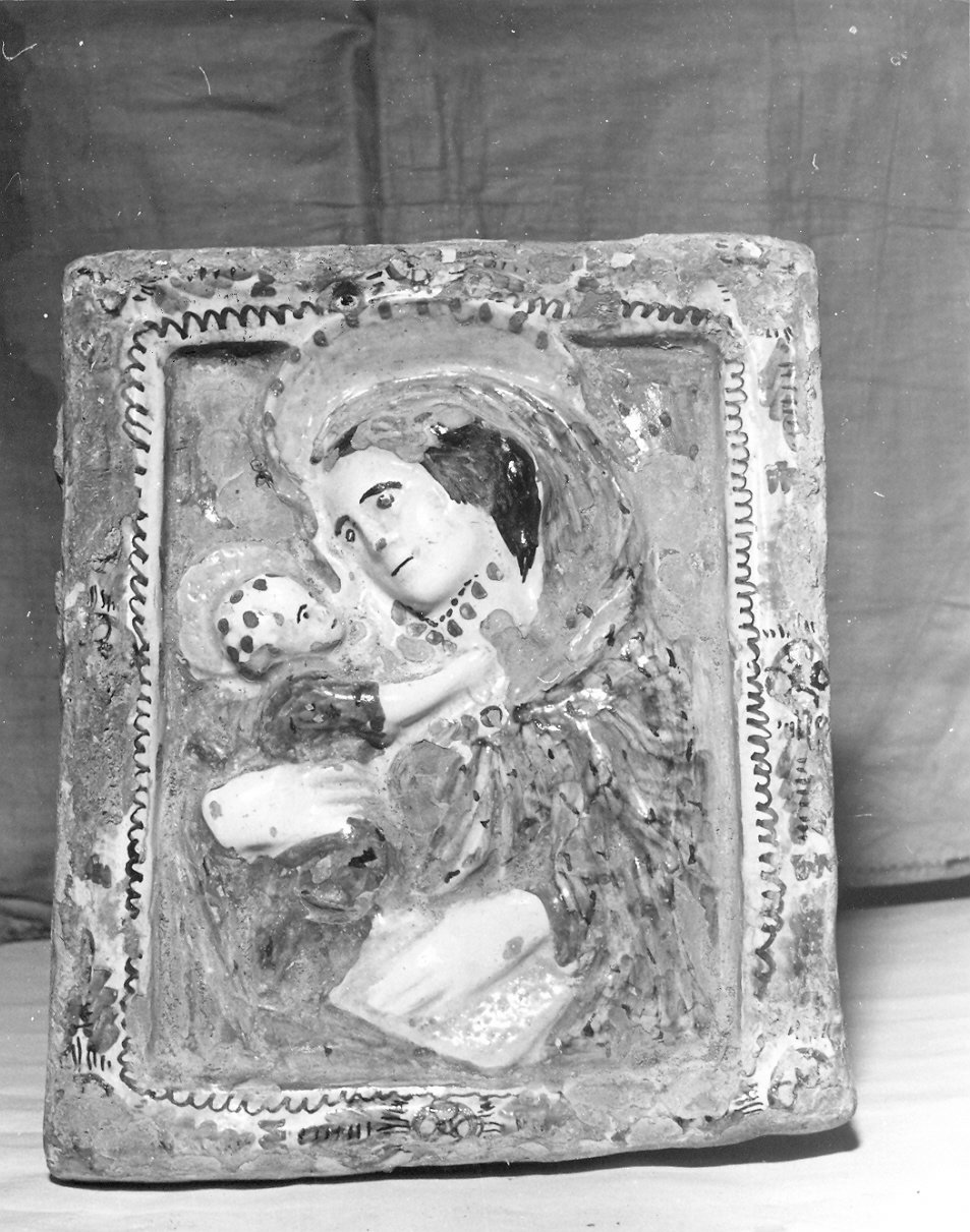 Madonna con Bambino (rilievo, opera isolata) - bottega Italia centrale (metà sec. XIX)