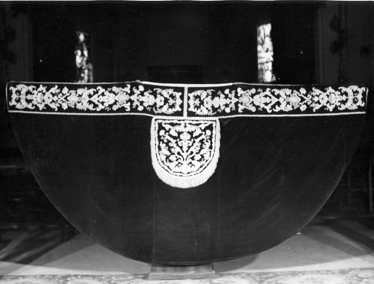 piviale, opera isolata - manifattura Italia centrale (sec. XVIII)