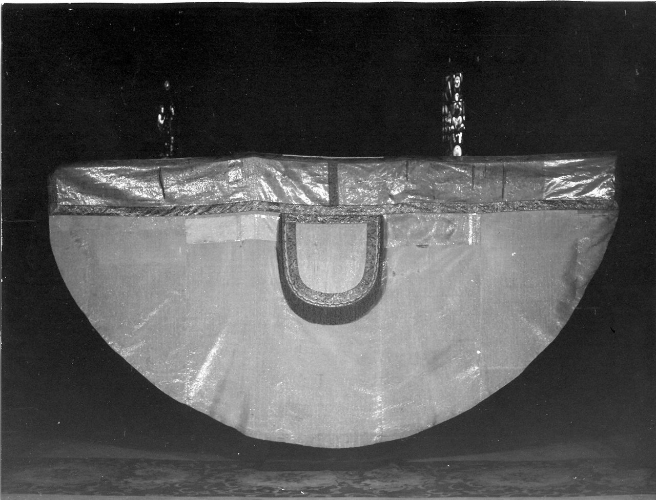 piviale, opera isolata - manifattura Italia centrale (sec. XVIII)