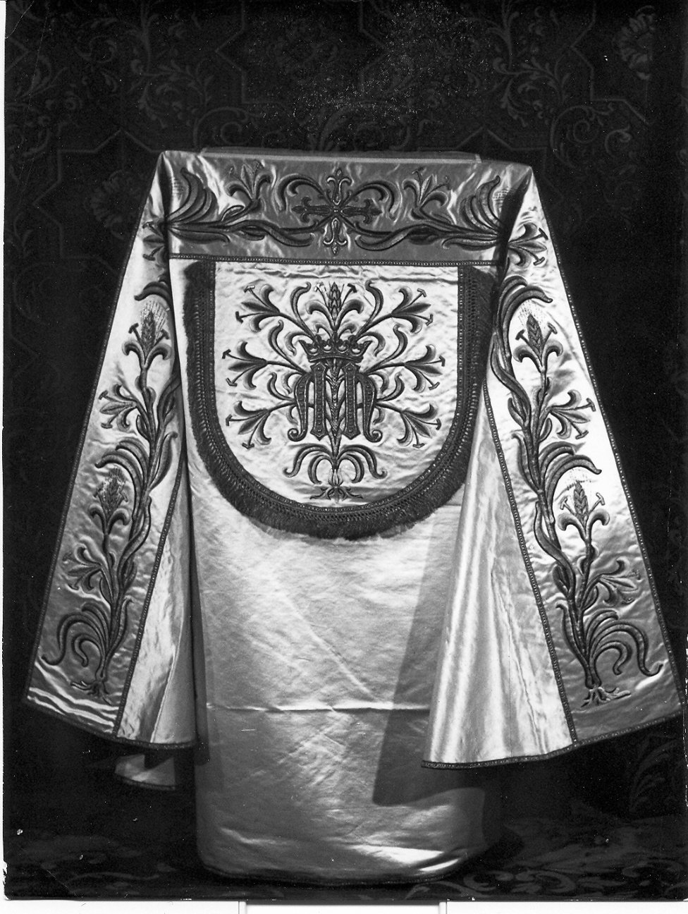 piviale, opera isolata - manifattura Italia centrale (sec. XX)